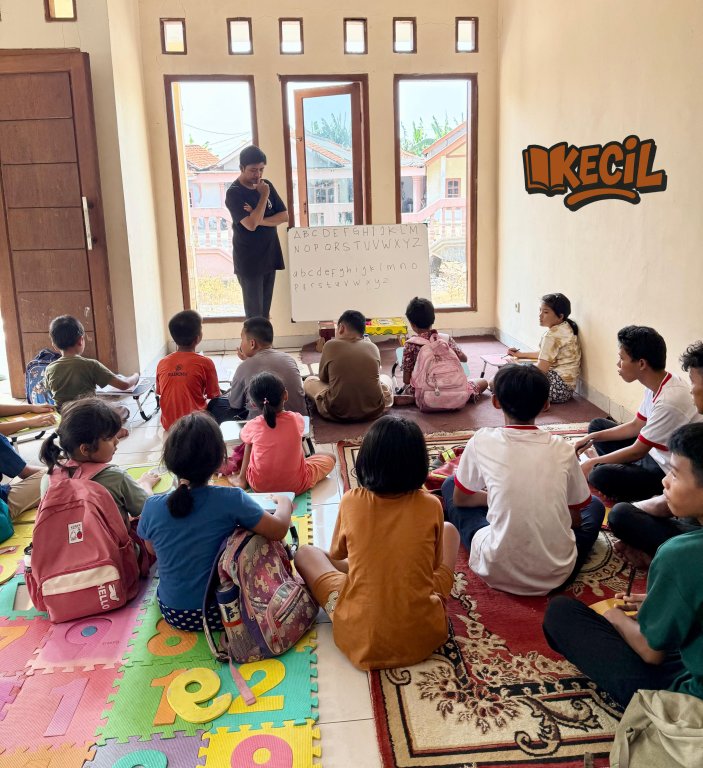 Pengabdian Kepada Masyarakat melalui Pendidikan Non Formal dalam program kegiatan Kelas Cilik (KECIL) thumbnail